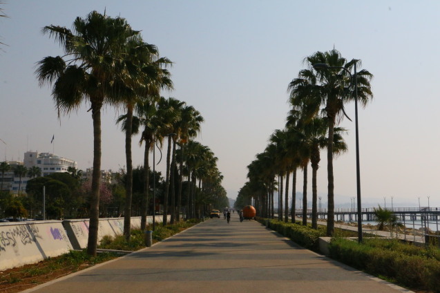 キプロス旅の一番の目的地へ_e0255060_01211036.jpg
