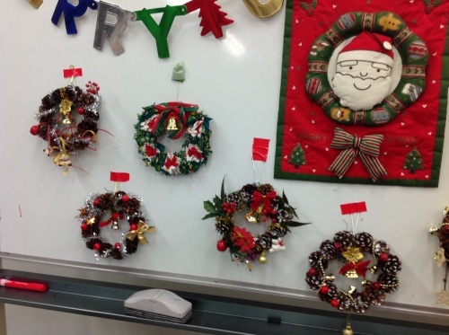 クリスマス会の始まり クリスマスリースつくり_e0167771_15341369.jpg