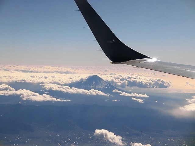 藤田八束の鉄道写真 仙台空港から伊丹空港へ 冠雪した美しい富士山 大阪城の素晴らしさ 藤田八束の日記 藤田八束の鉄道写真 仙台空港から伊丹空港へ 冠雪した美しい富士山 大阪城の素晴らしさ 藤田八束の日記