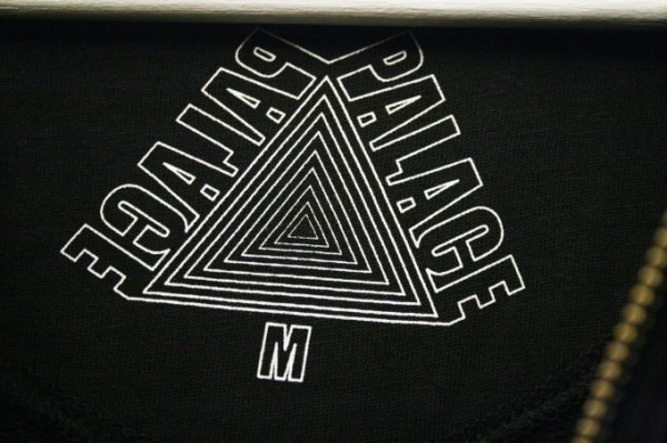 ヨーロッパ買い付け後記４１　チューリッヒのんびり　入荷PALACE SKATEBOARDS_f0180307_02503497.jpg