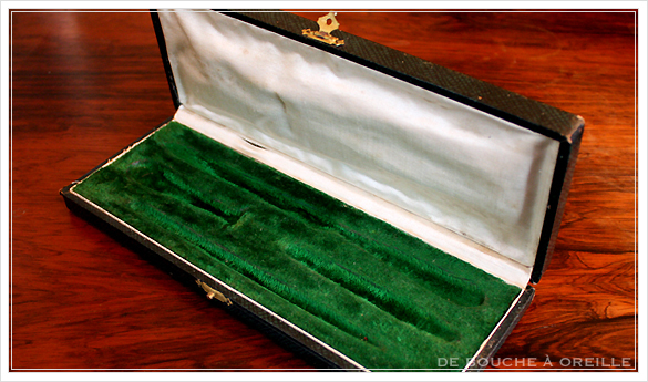 necessaire d\'ecriture ヤドリギをモチーフとした筆記用具のセット フランスアンティーク_d0184921_16215516.jpg