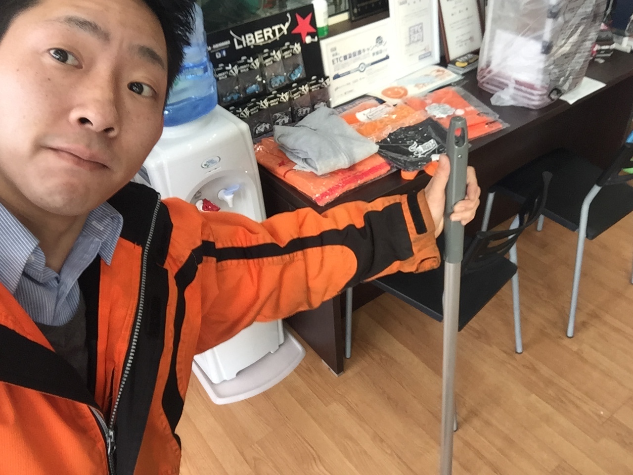 12月24日(日)トミー本店☆クリスマスイブ☆Y様プリウス納車☆K様エリシオン納車♪k様エブリワゴンご成約!_b0127002_19111575.jpg