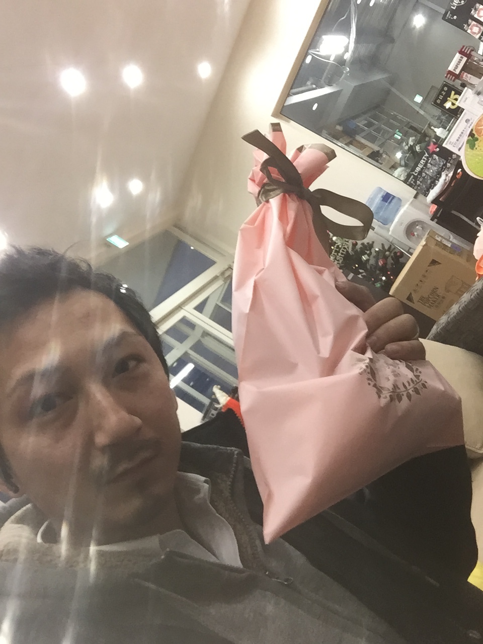 12月24日(日)トミー本店☆クリスマスイブ☆Y様プリウス納車☆K様エリシオン納車♪k様エブリワゴンご成約!_b0127002_20031263.jpg