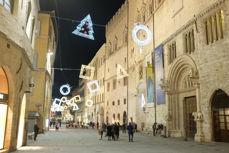 イタリア, ペルージャのクリスマスマーケット🎄Mercatini di Natale di PERUGIA_b0246303_07233827.jpg