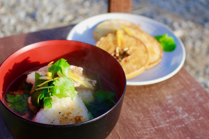 冬のほくほくキャンプ〔２日目〕今朝の料理は「焼きおにぎりの赤ざかな茶漬け」と「ハニーシナモン焼きりんご」だ！_d0363878_11213976.jpg