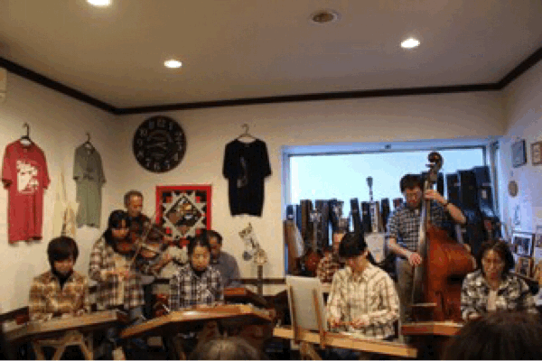 12月17日(日) ハンマーダルシマー発表会_d0225380_14505217.gif