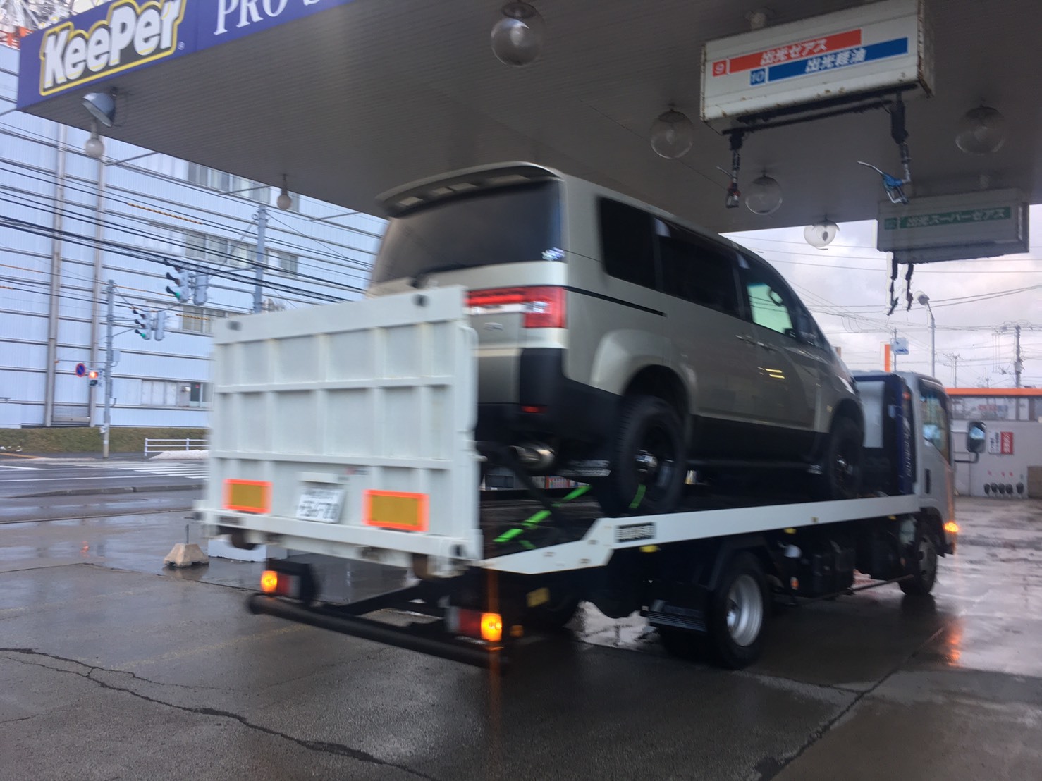 12月25(月)トミーベース カスタムブログ☆ナビゲーター ハマーH2 デリカ納車☆_b0127002_12040443.jpg