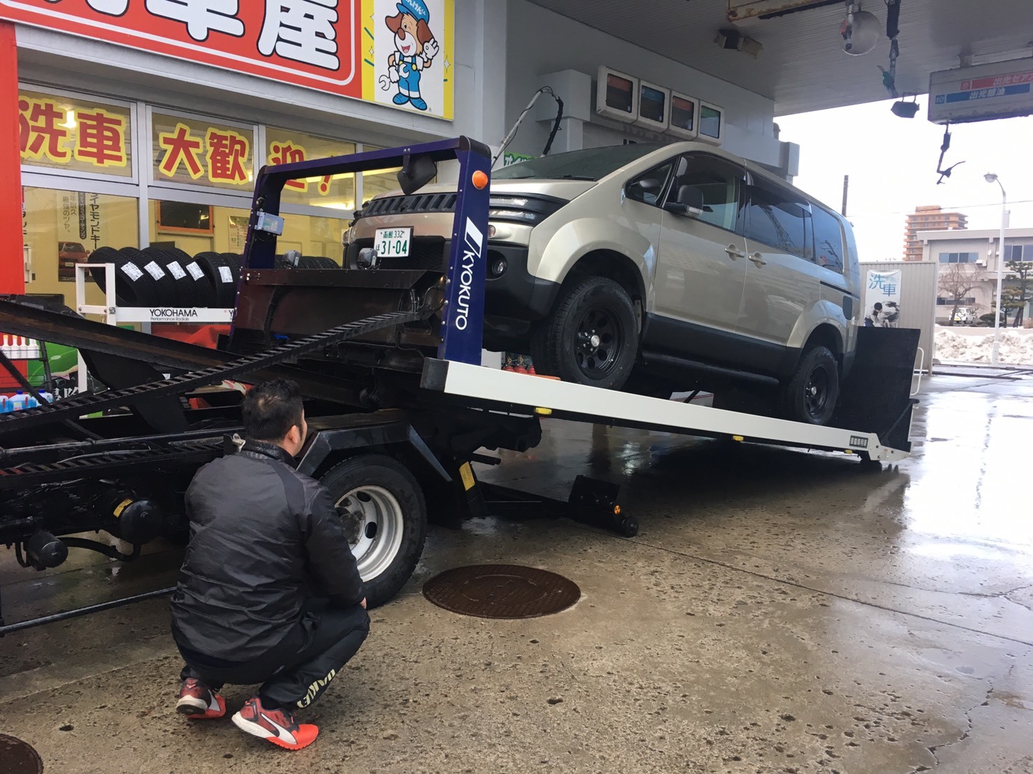 12月25(月)トミーベース カスタムブログ☆ナビゲーター ハマーH2 デリカ納車☆_b0127002_12040536.jpg