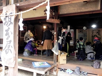 坂本屋の餅つき 2017_f0213825_08215000.jpg