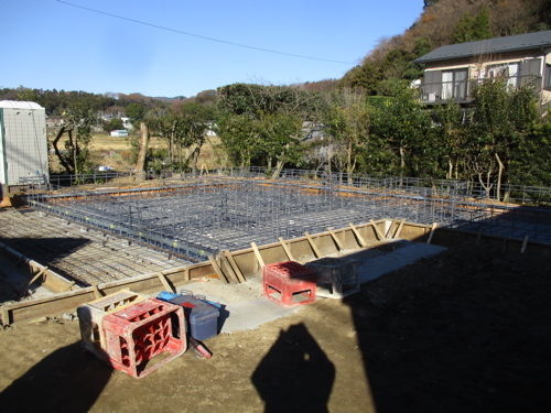 愛川の家、基礎の止水板_b0147156_19462131.jpg