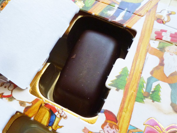 クリスマスのアドベントカレンダー_c0152767_21283532.jpg