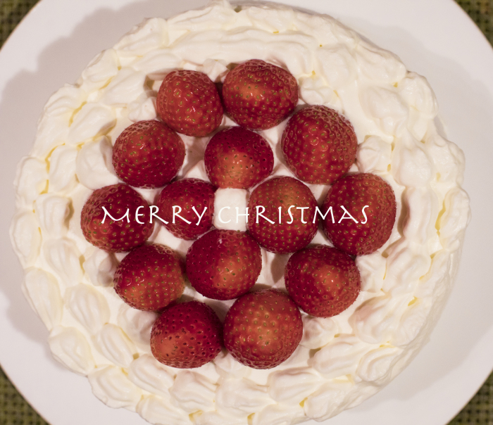 ムスメのクリスマスケーキ。_d0161597_01111204.jpg