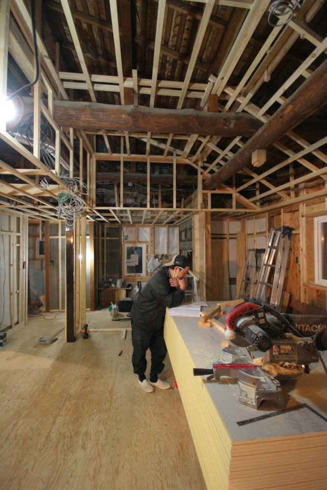 小屋梁を空間のアクセントに_b0349892_06525855.jpg