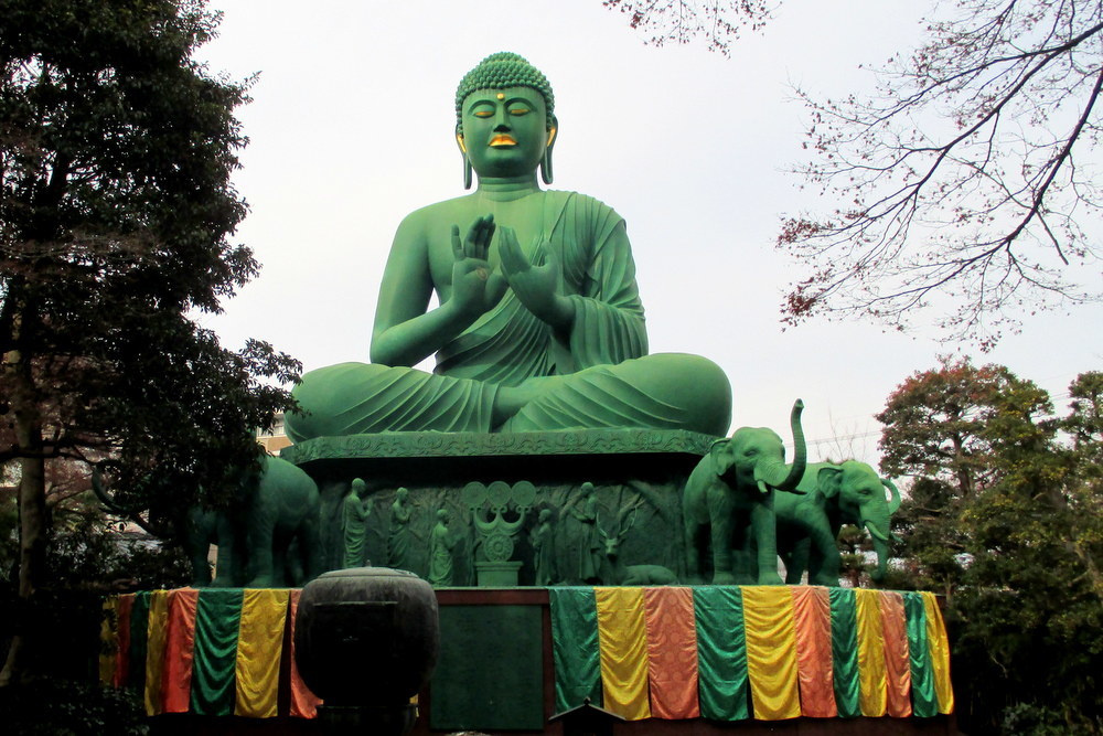 散歩道・・・名古屋大仏周辺をぶらり 八十路の気まぐれ写真館