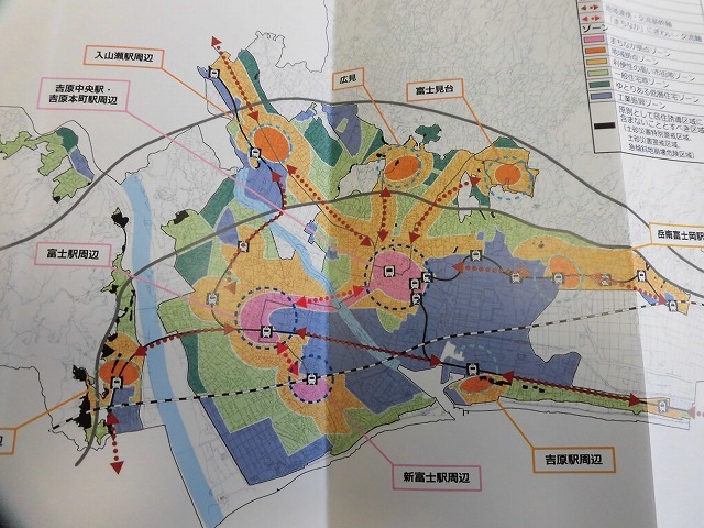 都市計画審議会を傍聴 「立地適正化計画」と「市街化調整区域の土地利用方針」に関する中間報告_f0141310_08255392.jpg