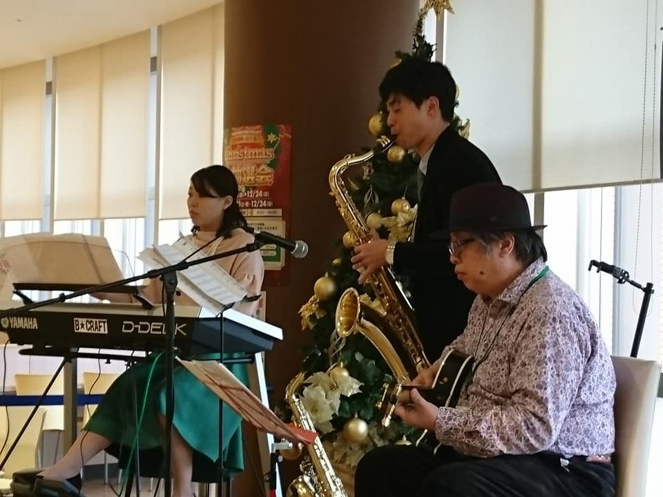 e0275078_09513389.jpeg