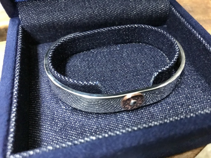 FULL COUNT・25周年記念ITEM 。。。RIVET BANGLE!★!_d0152280_05080010.jpg