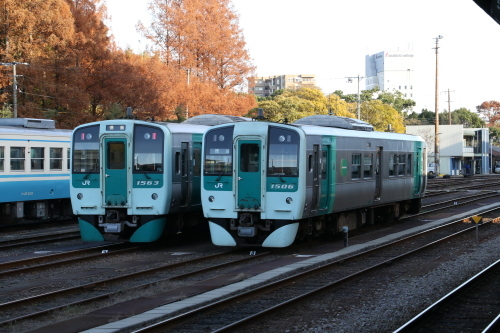 徳島へJR四国キハ185を撮りに行く　最終回　徳島駅でその④・帰途へ　2017.12.01_d0187275_21143506.jpg