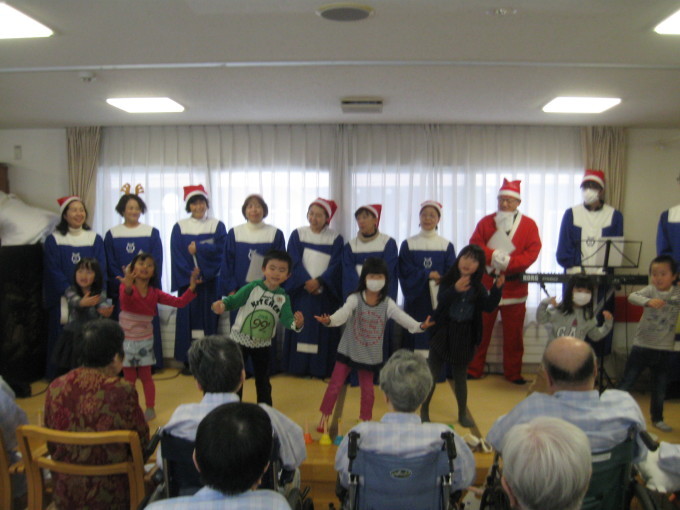 町内会のクリスマス会_b0159098_10110068.jpg