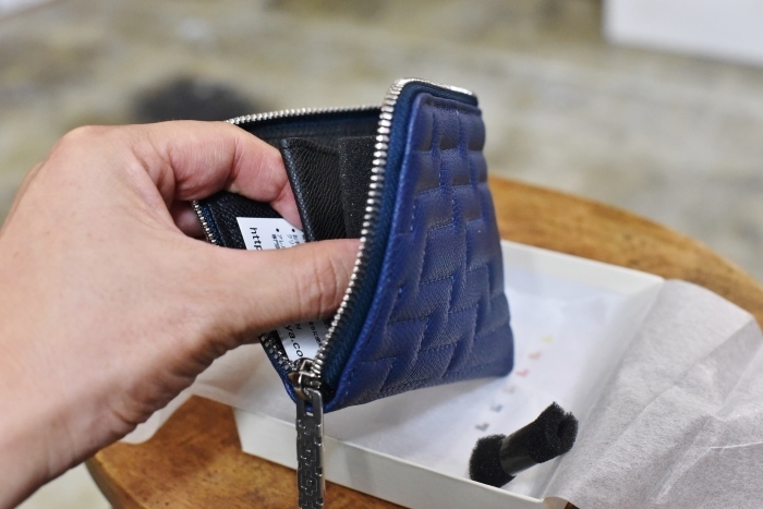 本日・先ほど入荷です・Free 枠・お初です!! Fenomeno Round Zip Wallet By Tsunai Haiya_d0152280_16424540.jpg