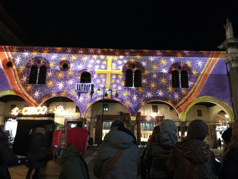 光の祭典 ラヴェンナの夜、イタリア_f0234936_856579.jpg