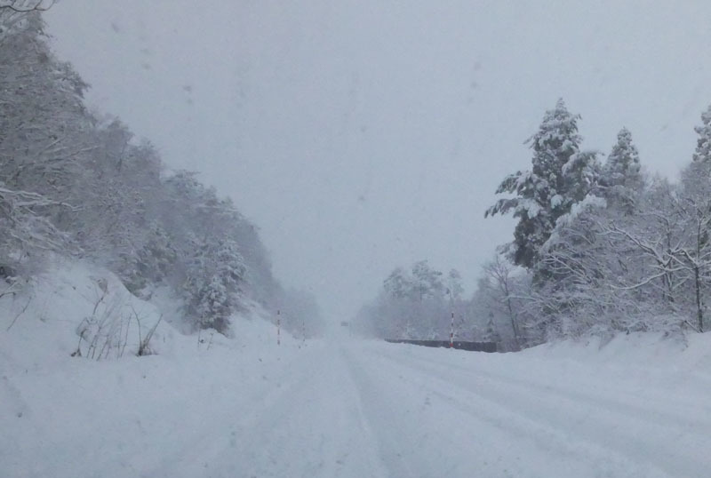 東北北陸雪道ドライブツーリング　その1_d0161702_07562163.jpg