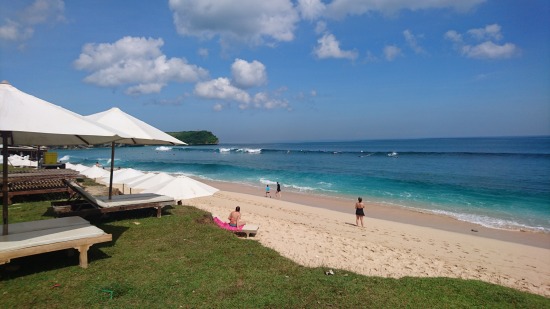 Balangan Beach で ドッグサーフィンを見る @ Balangan (\'17年4月)_d0368045_615718.jpg