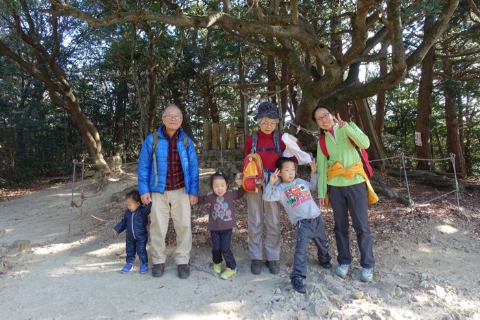 今年の初山歩きは雨山_c0173882_20075717.jpg