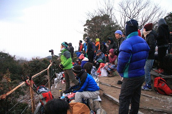 ほぼ気まぐれ「今日のポンポン山」　2018年ご来光_f0073587_22105691.jpg