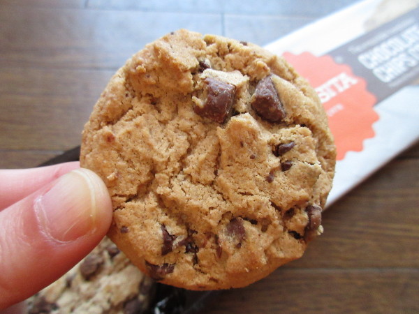 【株式会社神戸物産】BAKERY DANESITA CHOCOLATE CHIPS COOKIES_c0152767_11585509.jpg