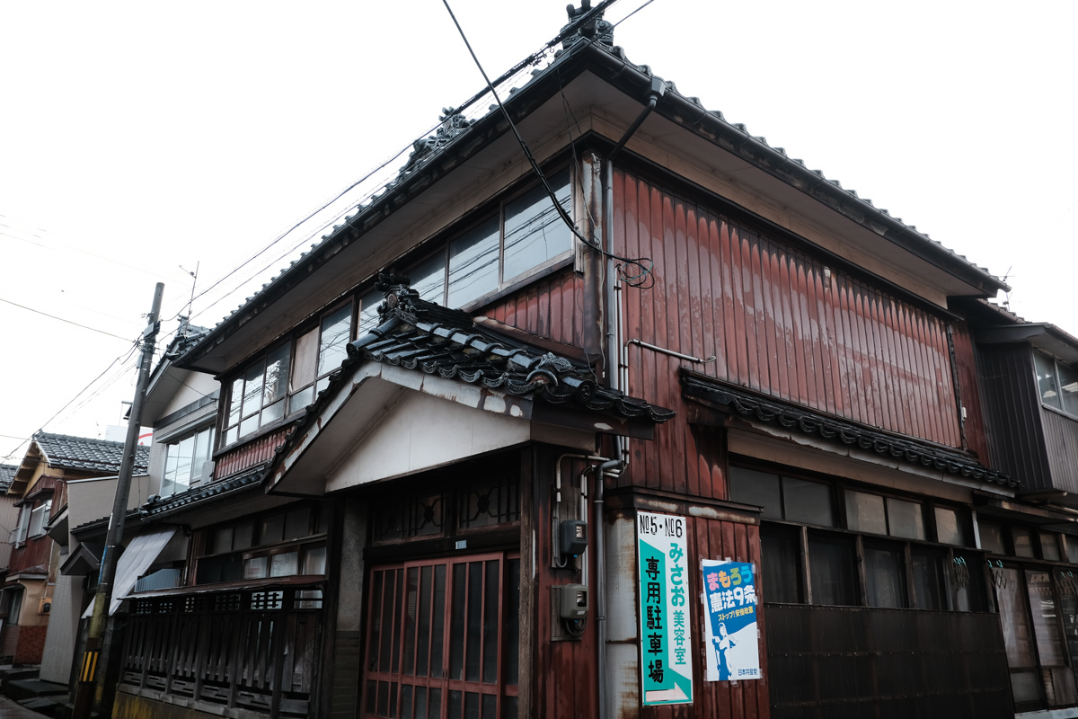 越の旅路に~25 三条市四日町 その5_c0084666_14334337.jpg