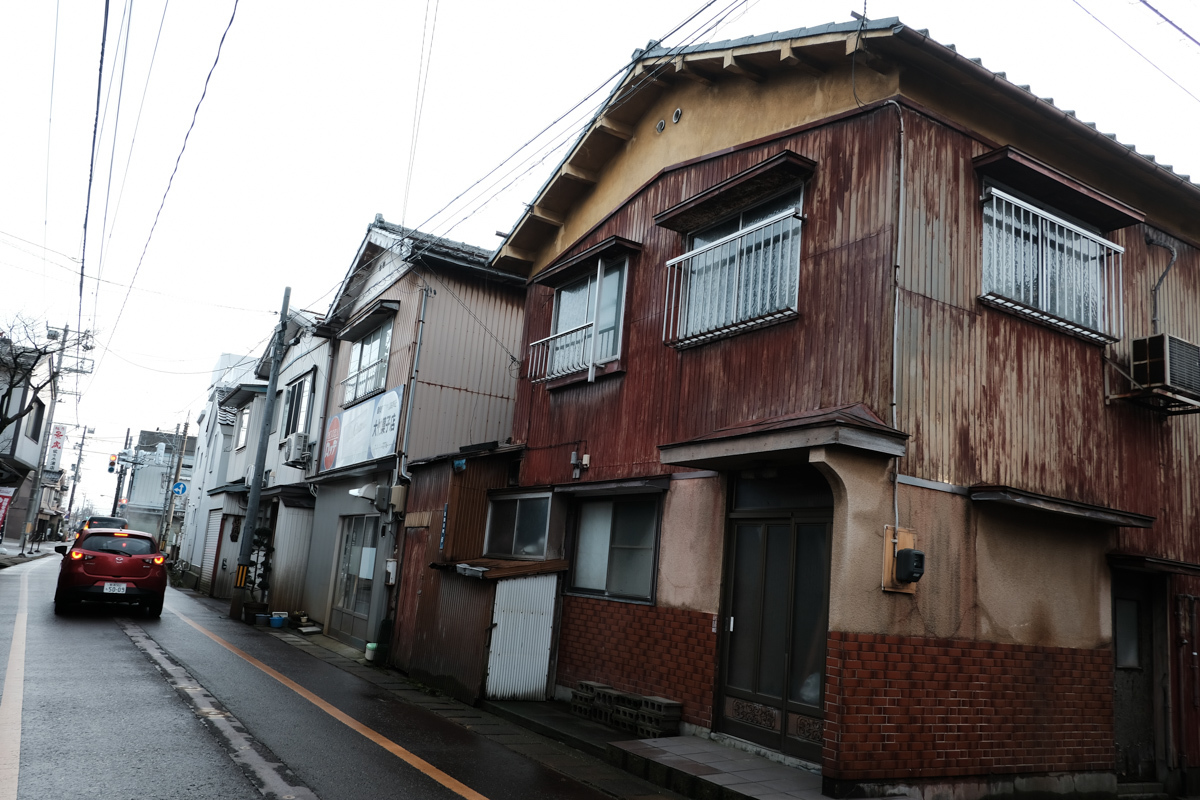 越の旅路に~25 三条市四日町 その5_c0084666_14334348.jpg