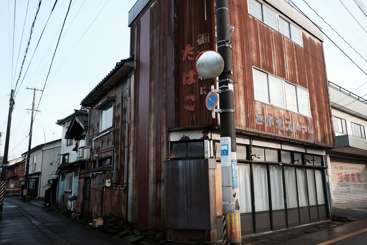 越の旅路に～27 三条市四日町　その7_c0084666_14455248.jpg