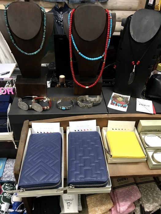 予約完売の人気者★ Tsunai Haiya ・・・ Fenomeno Round Zip Wallet!♪!_d0152280_20560655.jpg