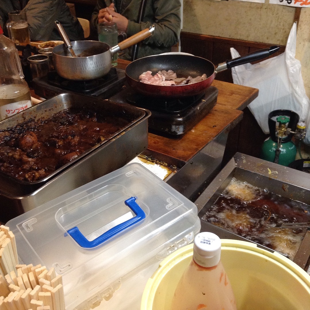 中華そばが美味い朝5時までやっている四日市の立ち飲みヤマコー 線路マニアでアコースティックなギタリスト竹内いちろ 三重 四日市 中華そばが美味い朝5時までやっている四日市の立ち飲みヤマコー 線路マニアでアコースティックなギタリスト竹内いちろ 三重 四日市