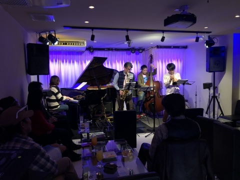 広島 Jazzlive comin 本日8日のライブ19時30分スタート_b0115606_12363068.jpeg