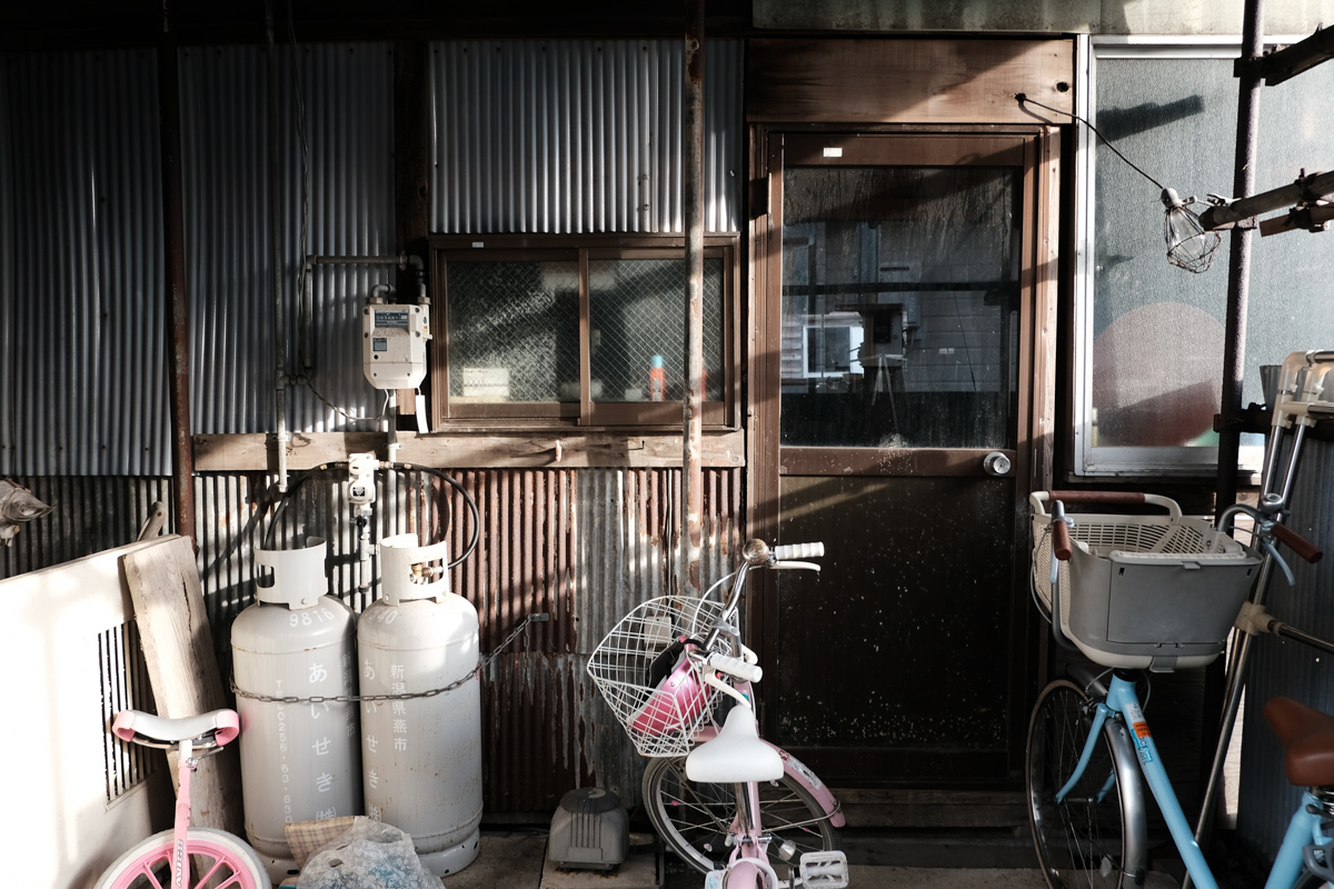 越の旅路に~30 三条市四日町 その10_c0084666_11390218.jpg