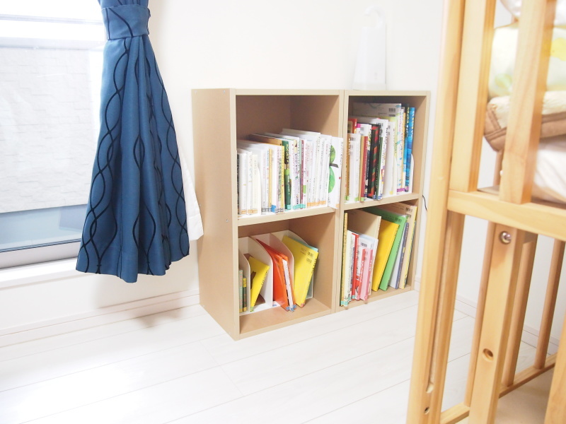 絵本の収納は図書館方式 大人も子供も片付けやすい収納 子どもと一緒にシンプルライフ