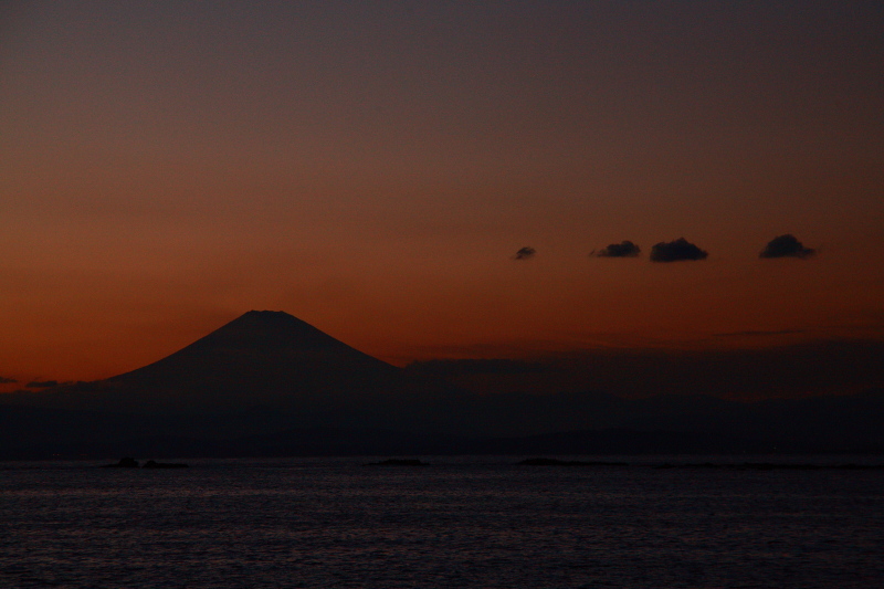 逗子市　葉山海岸の夕焼け　ラスト_e0165983_11015161.jpg