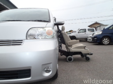 ◆福祉車両の紹介◆ポルテ ウェルキャブ サイドアクセス車 脱着シート仕様 Aタイプ 電動介護式☻_c0213517_10012293.jpg