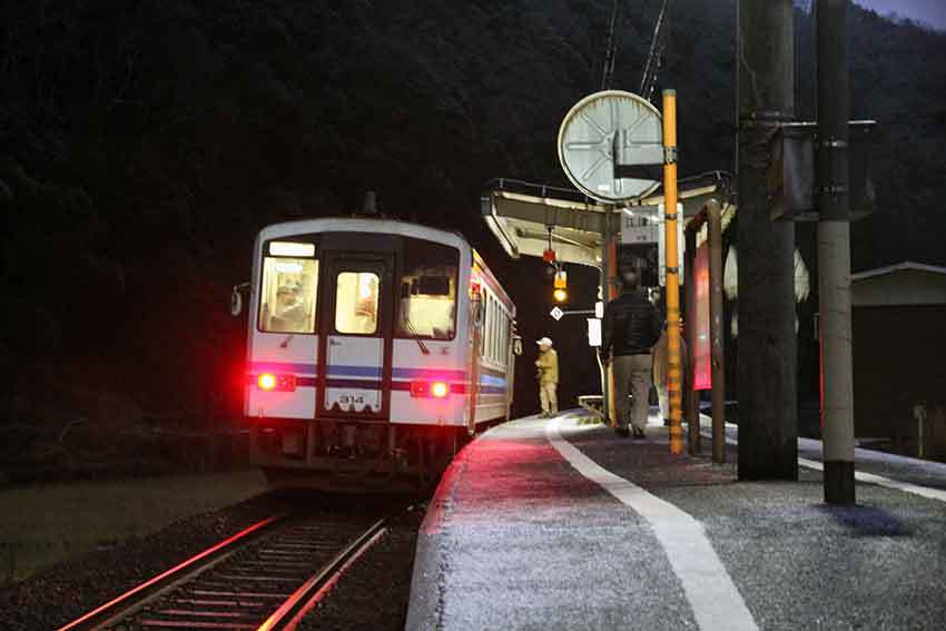 2018年正月 青春18きっぷの旅-08♪JR三江線・口羽駅♪_d0058941_20332120.jpg