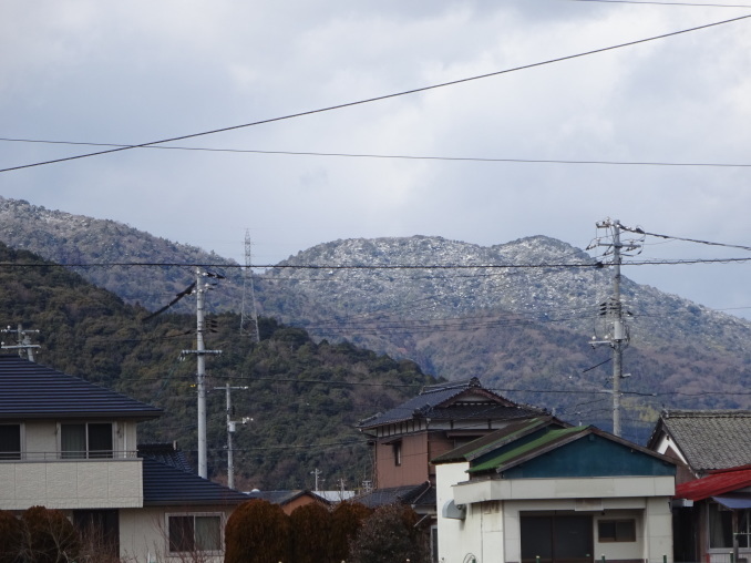 今日も終日小雪_c0306845_15560234.jpg