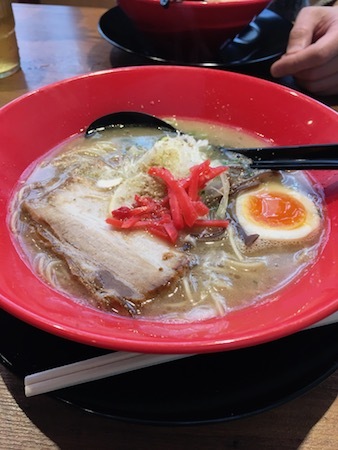 クリニックのはしごと宝くじとラーメン_e0359436_13335942.jpg