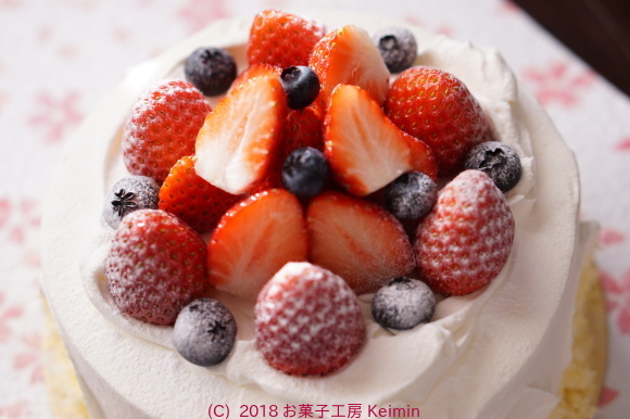 特注いちごたっぷりショートケーキ 小さなお菓子屋さん Keimin の焼き焼き毎日