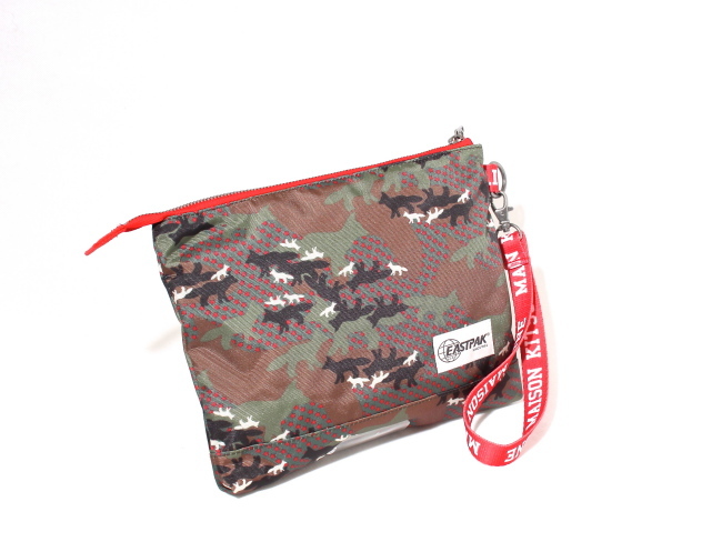 MAISON KITSUNE EASTPAK迷彩柄 キャリーカート MAISON KITSUNE × EASTPAKの小洒落たバッグが入荷しました