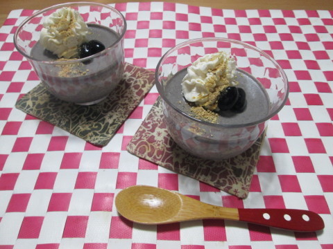 どちらがお好み? 黒ごま&白ごまプリン_d0361028_17500375.jpg