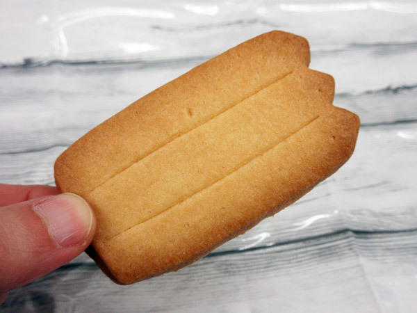 チョコサンドクッキーとペン型クッキー_c0152767_22423717.jpg
