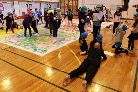 【おとどけアート×東海林靖志 有明小学校】12/1 最終日、即興の舞台_a0062127_18440779.jpg