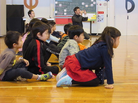 【おとどけアート×東海林靖志 有明小学校】12/1 最終日、即興の舞台_a0062127_18471444.jpg