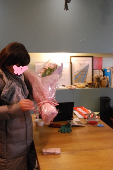 今日はお誕生日の贈り物のご用命がたくさん！_a0201358_17260706.jpg